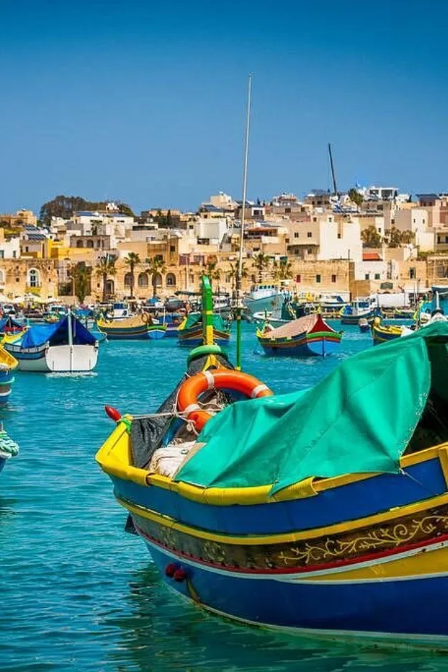 The Victoria Lines Trail from Baħrija to Pembroke, Malta
