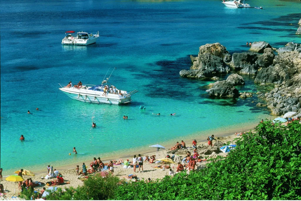 Kompletny przewodnik: Jak odwiedzić Paradise Bay na Malcie